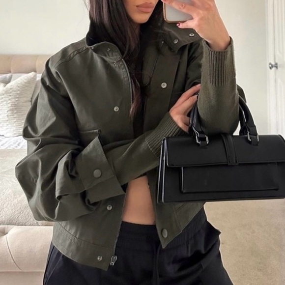 🆕 Small 🌸 Zara oversized cropped bomber utility jacket - Picture 2 of 10